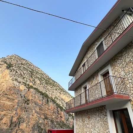 L'Oasi Del Raganello Bed & Breakfast Civita Exterior photo