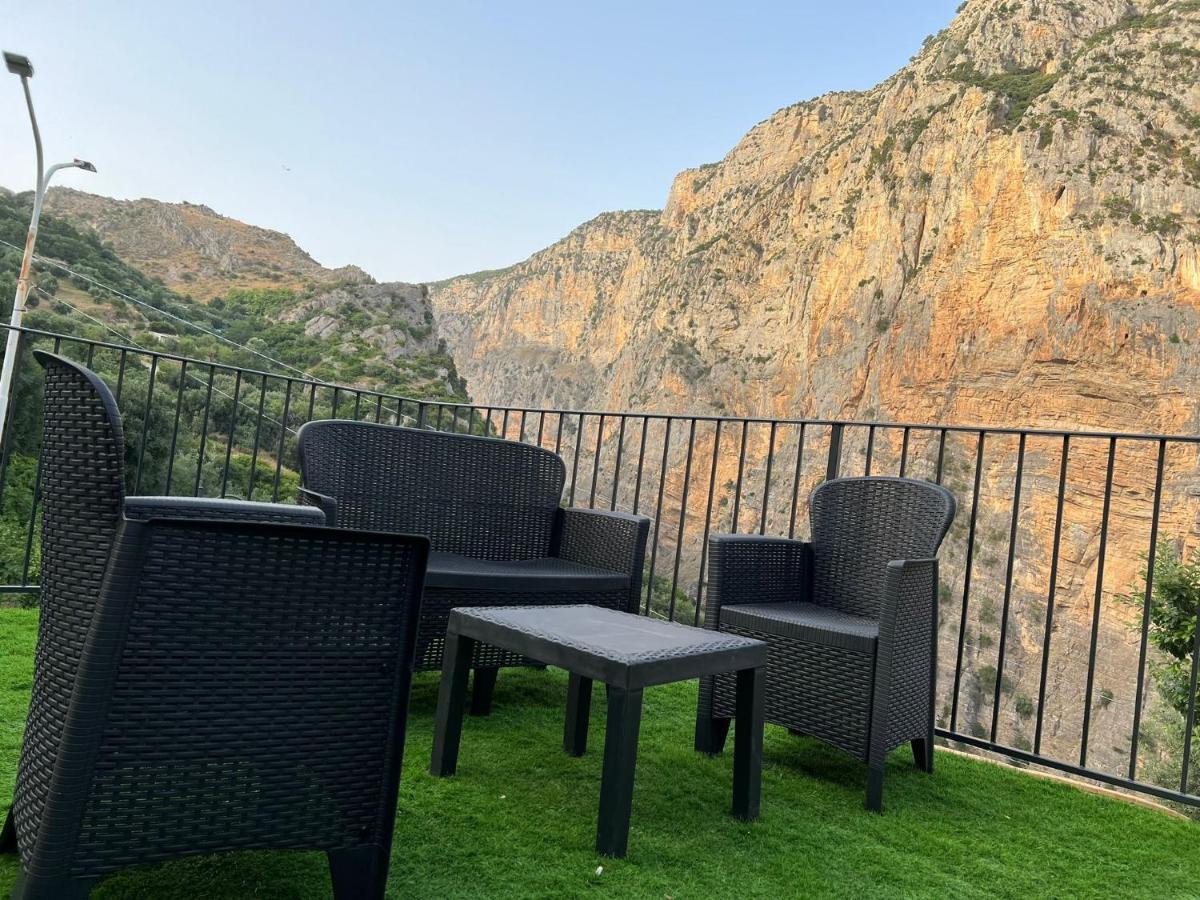 L'Oasi Del Raganello Bed & Breakfast Civita Exterior photo