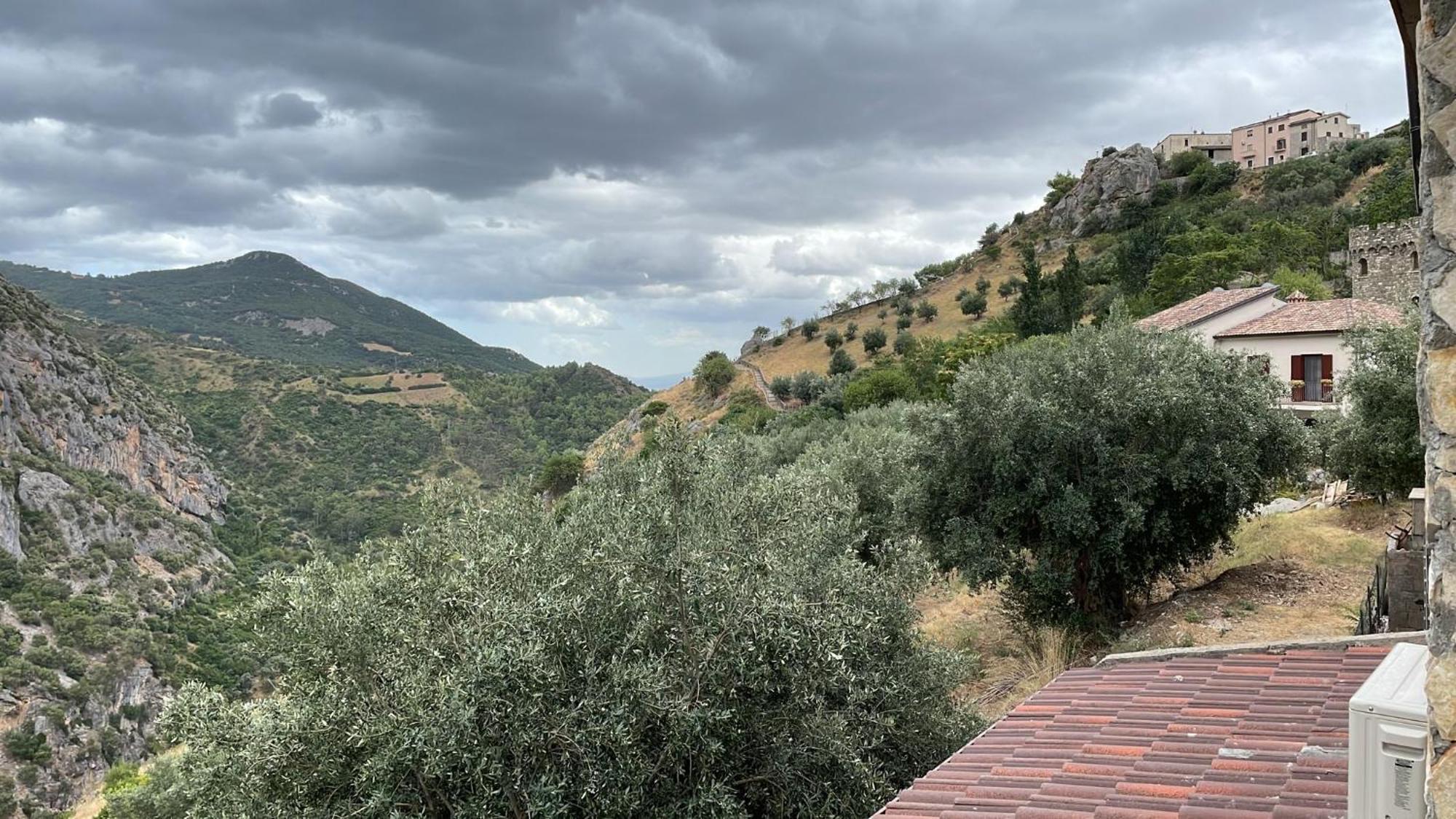 L'Oasi Del Raganello Bed & Breakfast Civita Exterior photo